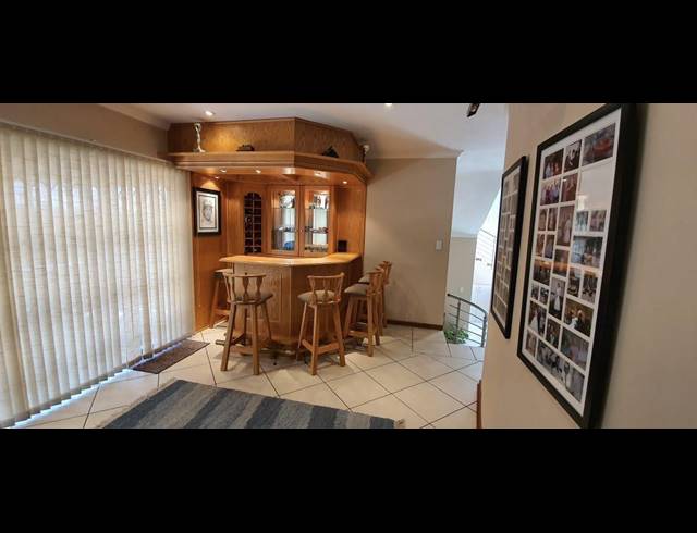 4 BEDROOM TOWNHOUSE SOLD IN MEYERSDAL